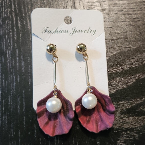 Stunning Earrings - Picture 1 of 2